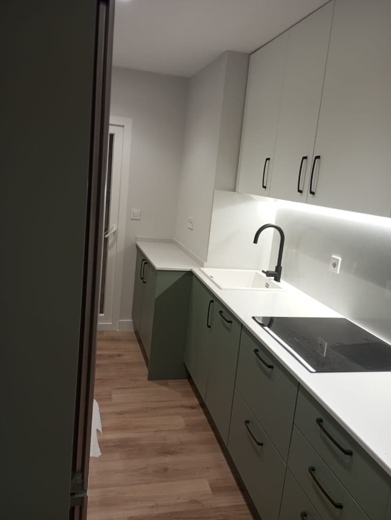 Cocina Blanca y Madera: fotografía 4 de 5